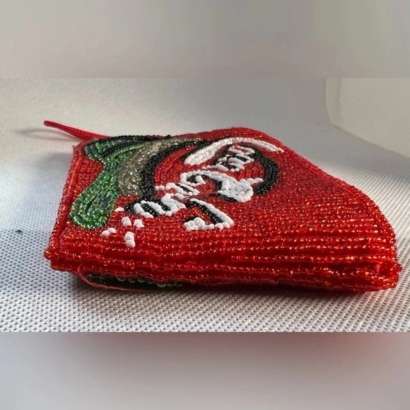 VINTAGE: small, beaded wristlet bag - Picture 9 of 13